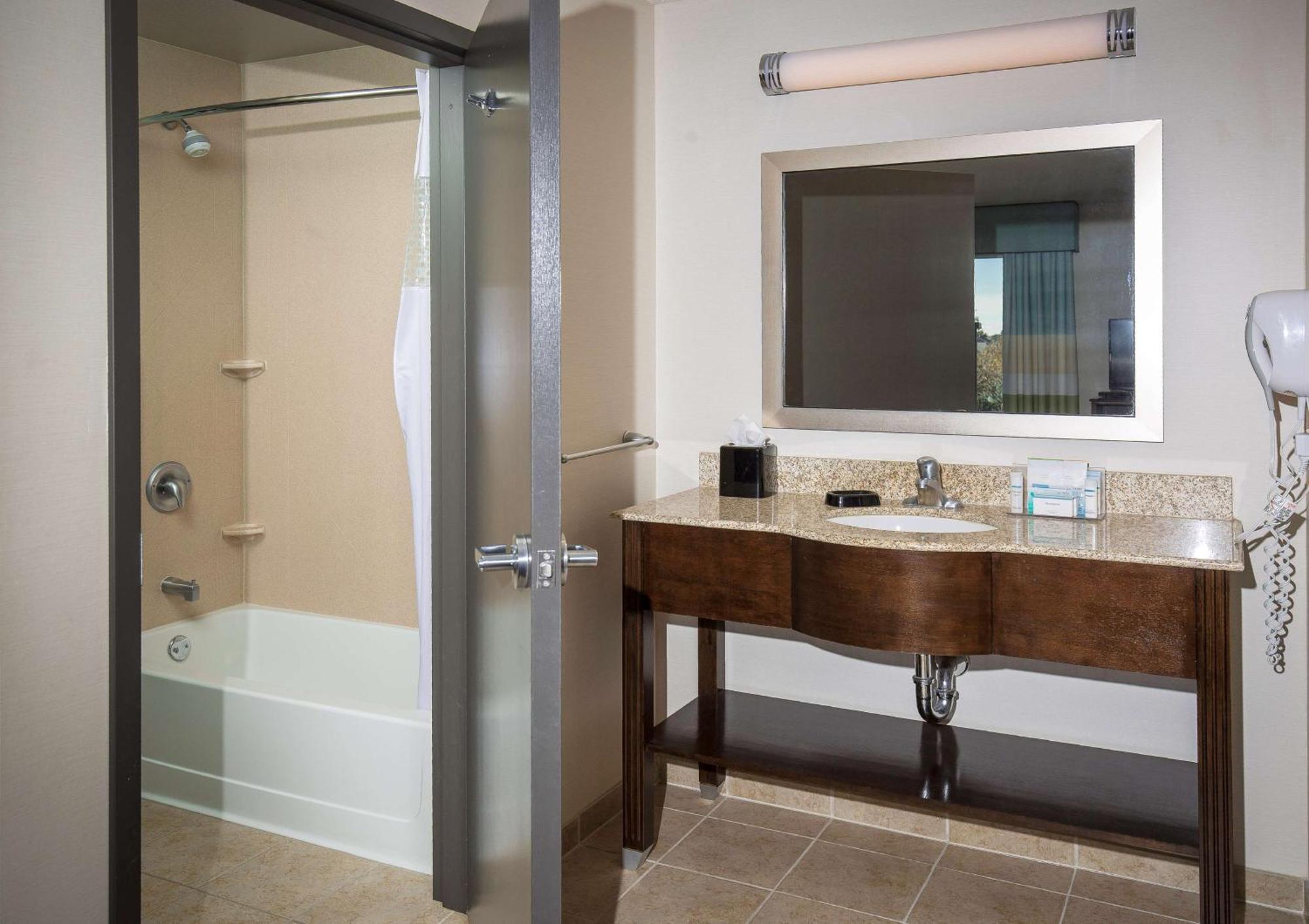 Hampton Inn & Suites Suisun City Waterfront Eksteriør billede