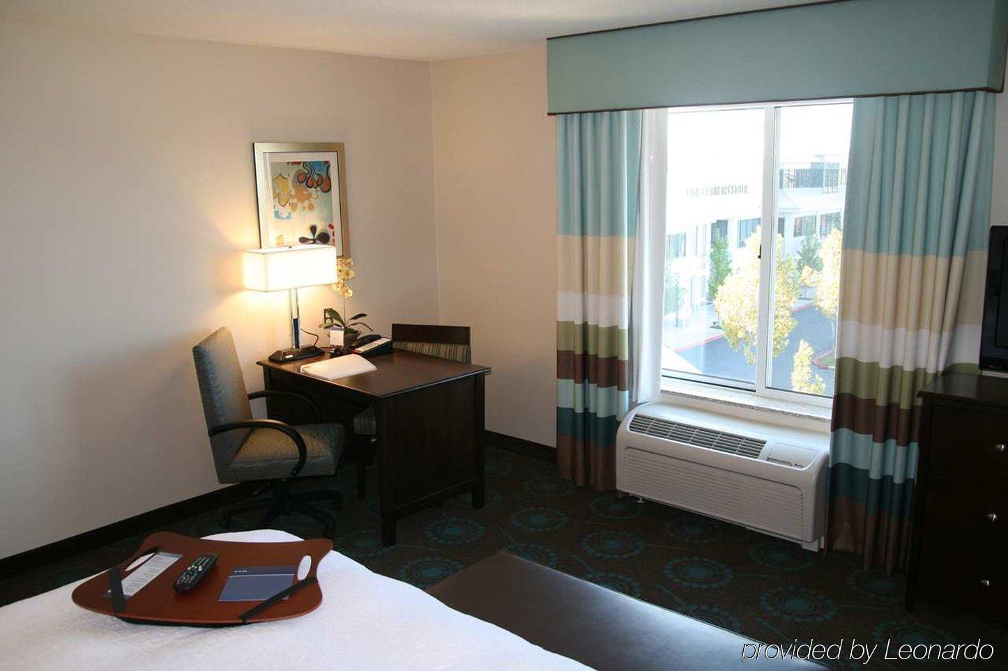 Hampton Inn & Suites Suisun City Waterfront Værelse billede